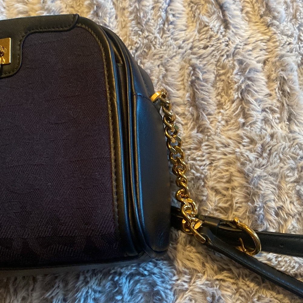 Salvatore Ferragamo NWOT ‘Trifolio’ shoulder handbag - Picture 5 of 13